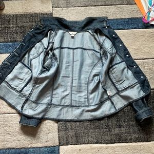 jean jacket perfect condition has a little bit of staining on the tag